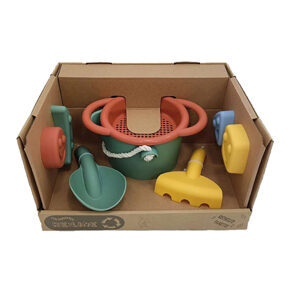 Sand toy with bucket
set of 8 