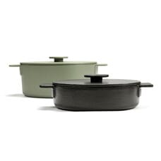 Cast iron cooking pot
black 26 cm / 4.2 lt 