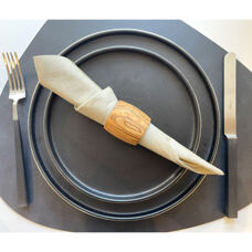 Napkin ring set of 4
Olive wood 