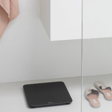 Pèse-personne
numériquement gris 