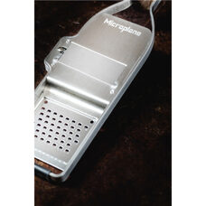 Trüffelhobel und Reibe 