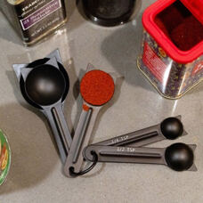 Measuring spoon cat
set of 5 