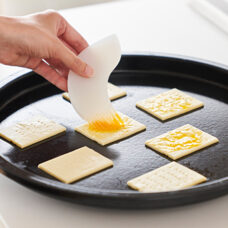 Silicone brush and spatula
black 