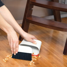 OXO
Kehrschaufel mit Besen, klein 