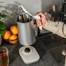 Wasserkocher Pro weiss/silber
1 lt 