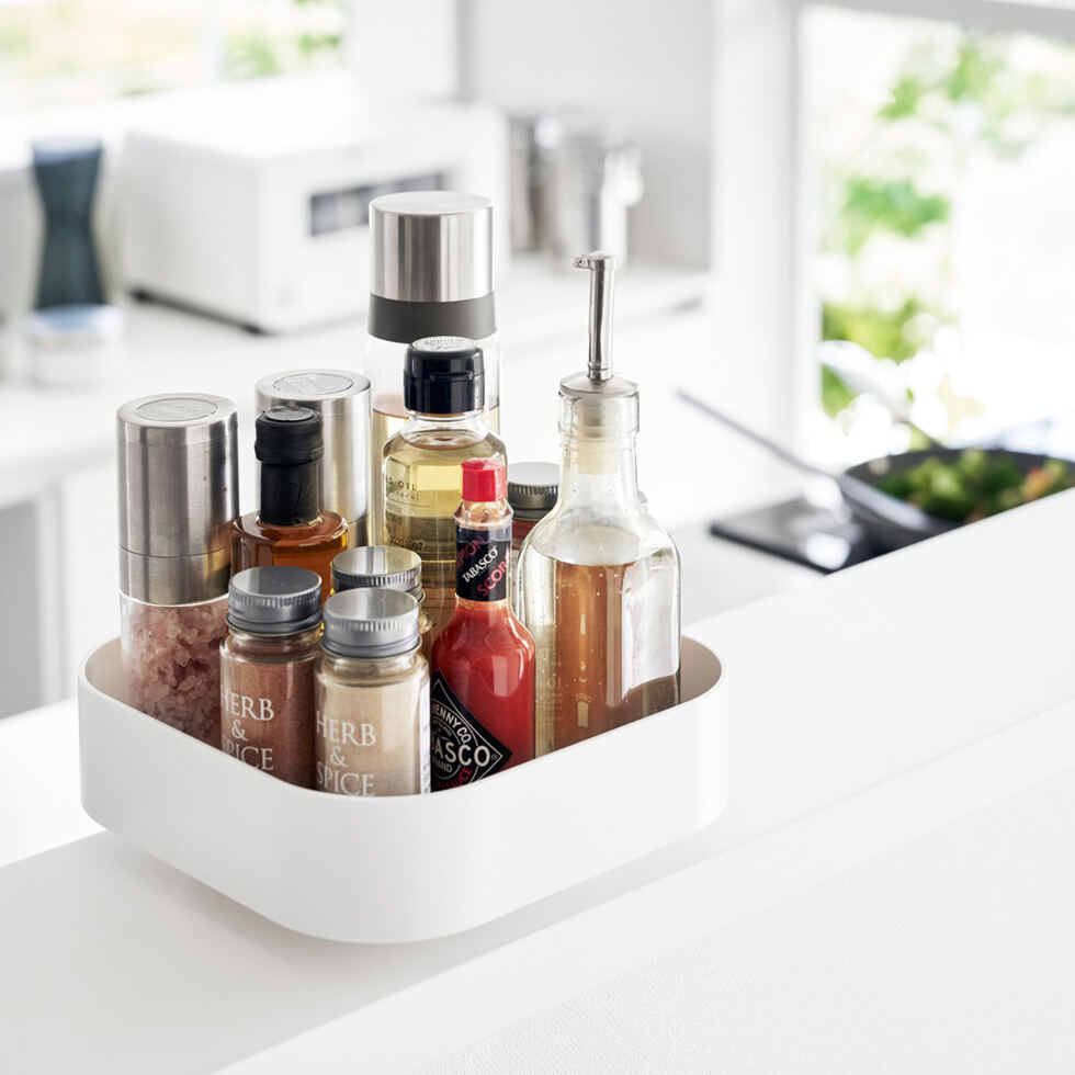 Bac de rangement rotatif 