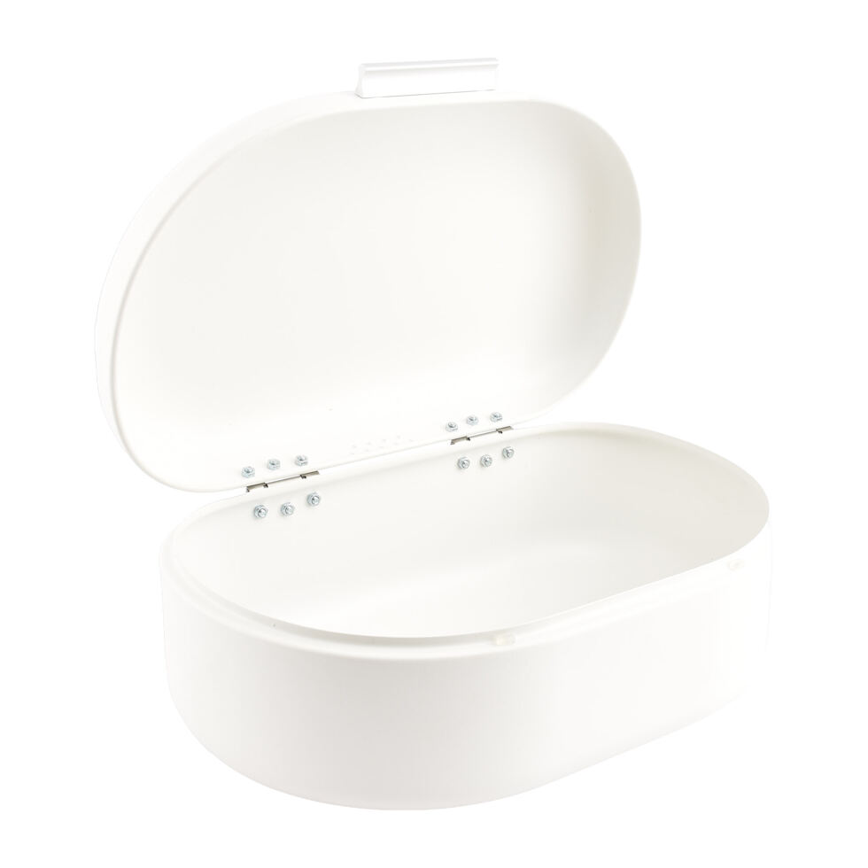 Bread box
white 