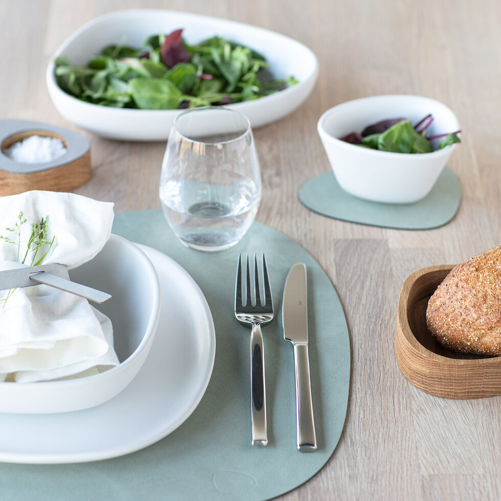 Placemat
dark green/light green curve 37x44 