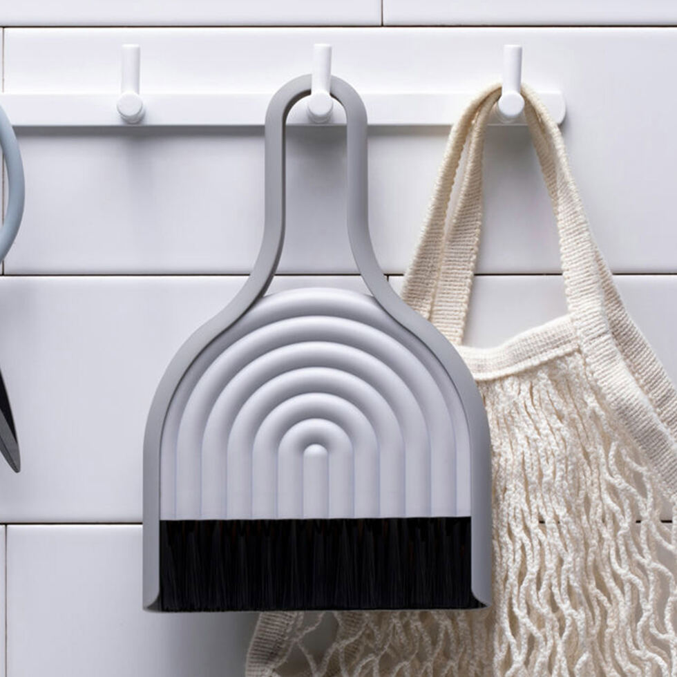 Kehrschaufel mit Besen
grau 