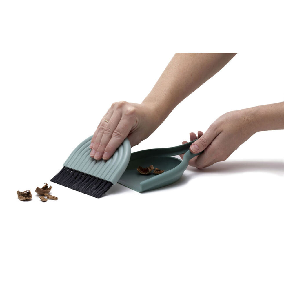 Kehrschaufel mit Besen
grün 