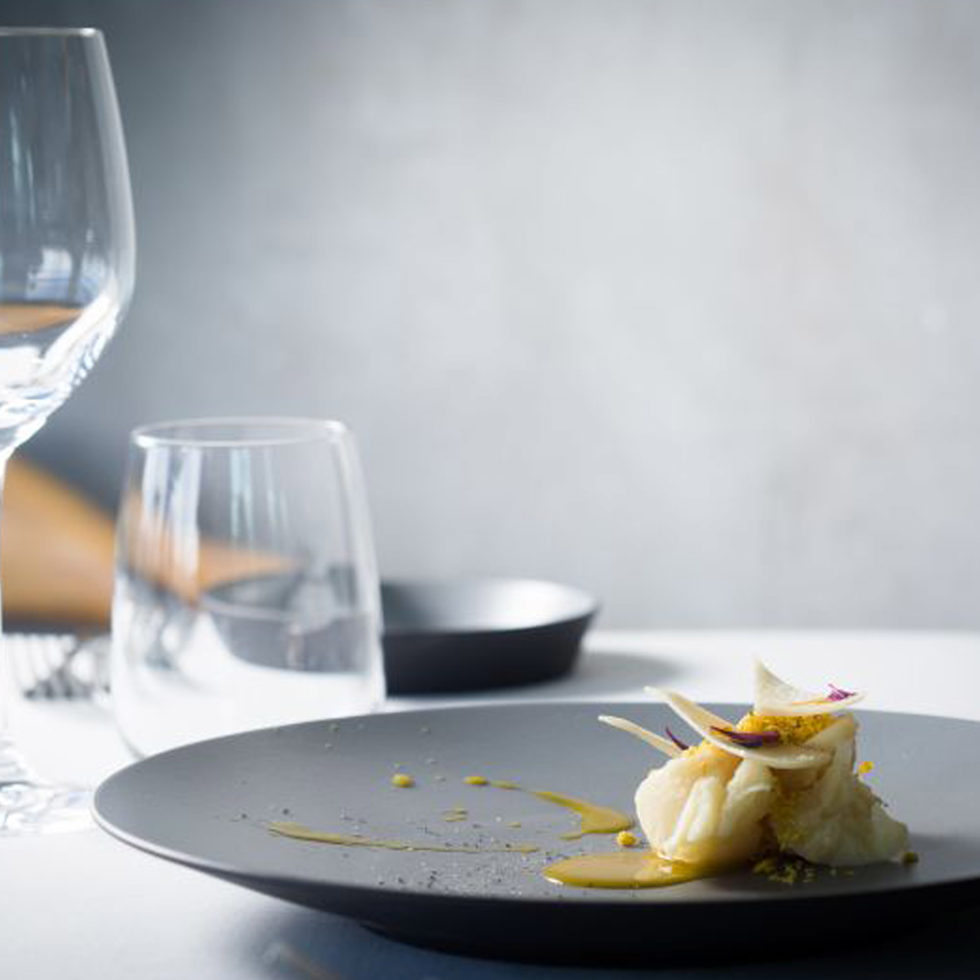 Teller flach schwarz 16 cm 