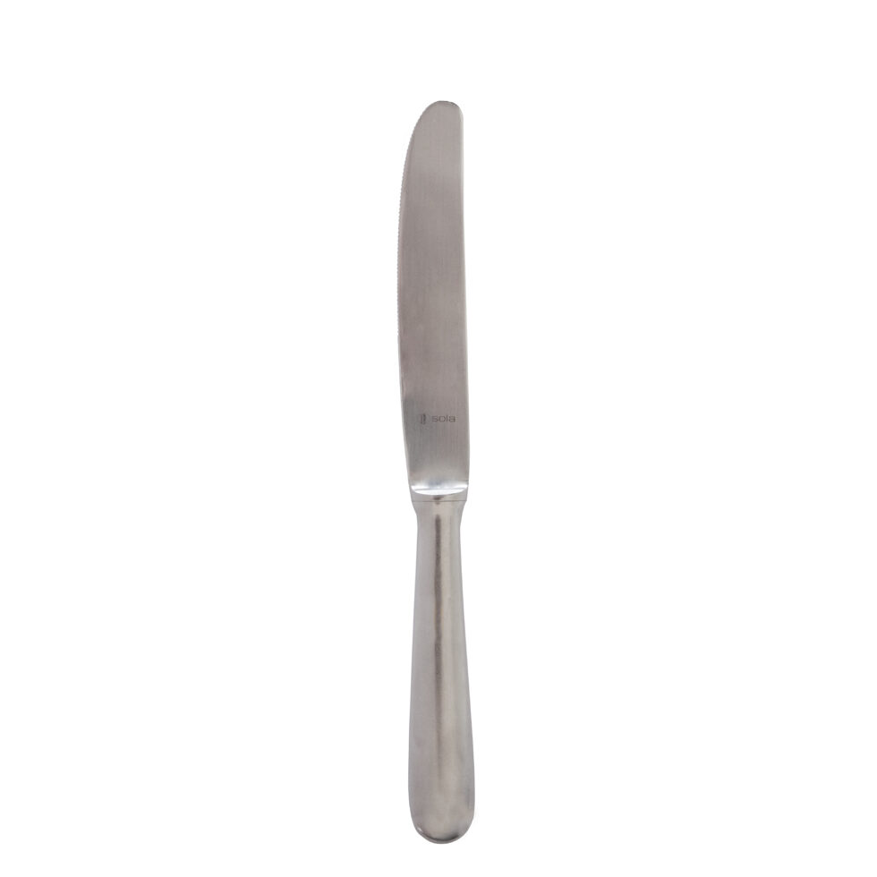 Dinner knife
serrated 