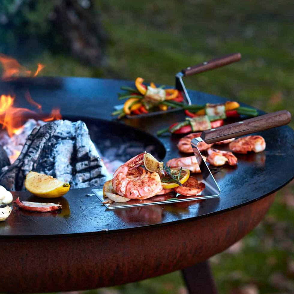 Angled pallet nut
15 cm 