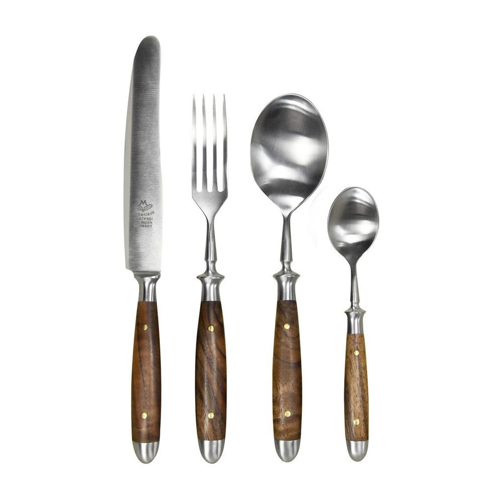 EICHENLAUB
Set de couverts en noyer 