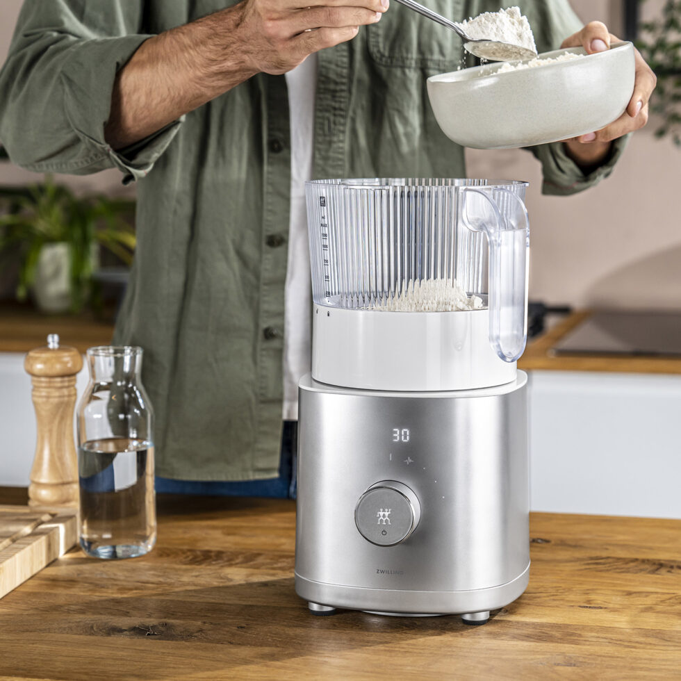 Food-Processor zu Pro
weiss 
