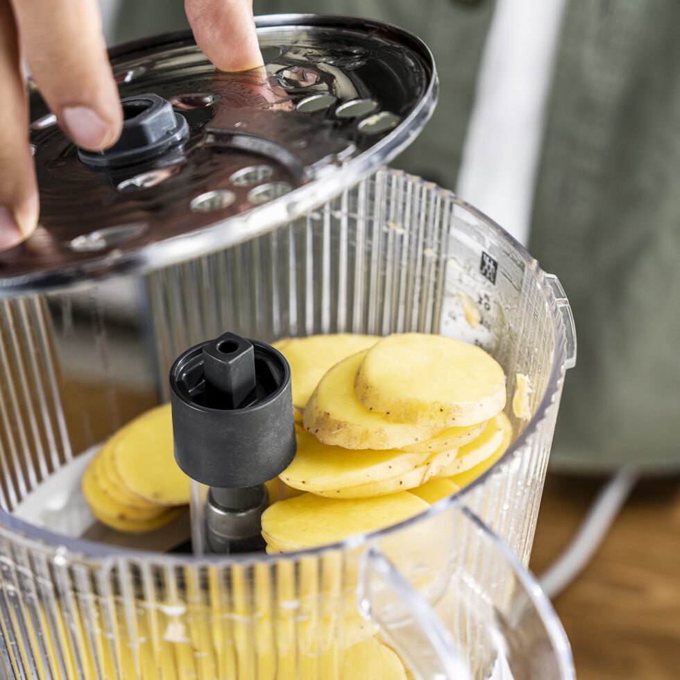 Food-Processor zu Pro
weiss 